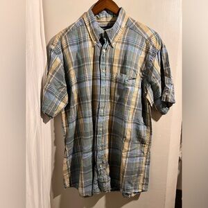 Hathaway mens button down short sleeve 
Multi color 
Size:L
Checkered 
Stk#34​
